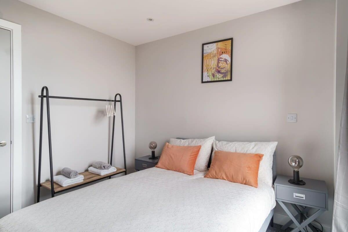 Fantastic 3 Bedroom Manchester Apartment Екстериор снимка