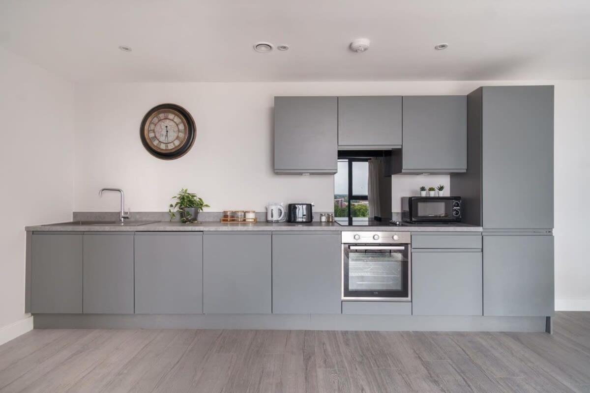 Fantastic 3 Bedroom Manchester Apartment Екстериор снимка