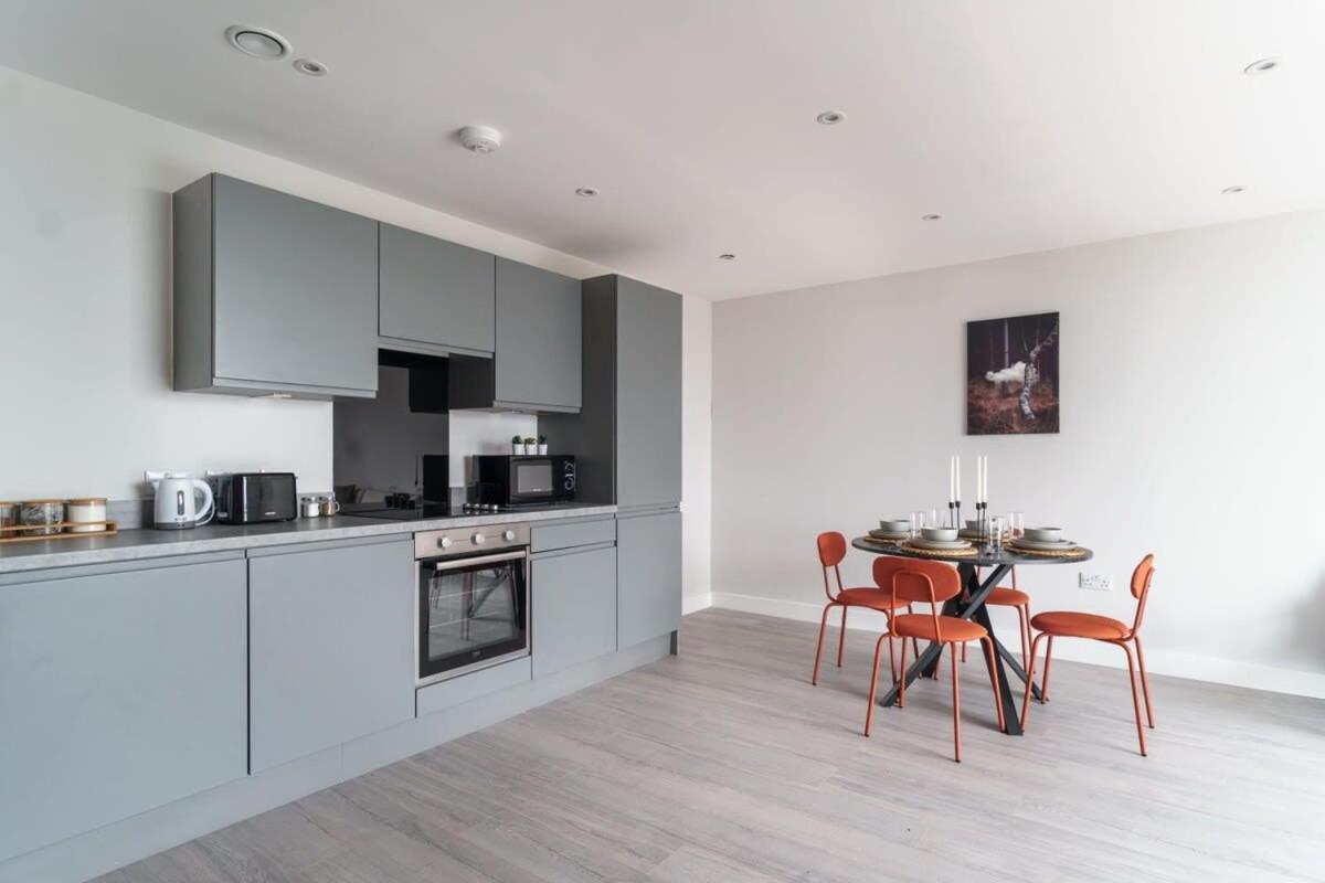 Fantastic 3 Bedroom Manchester Apartment Екстериор снимка