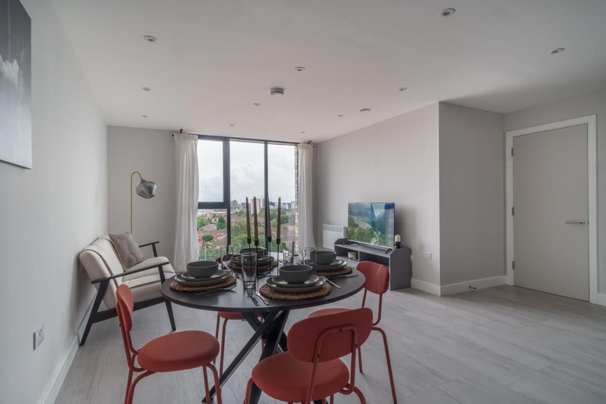Fantastic 3 Bedroom Manchester Apartment Екстериор снимка